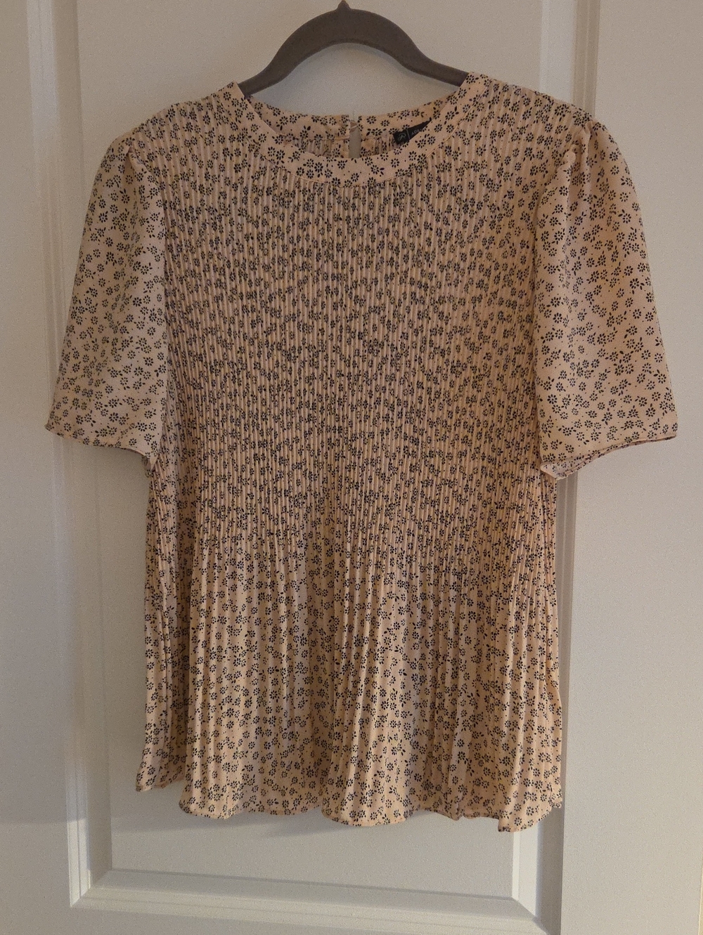 Women's Light Pink Floral Smocked Short-Sleeve Top